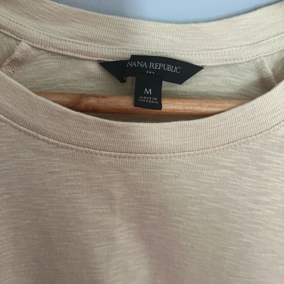 Banana Republic Outlet Yellow Top M - Picture 2 of 7